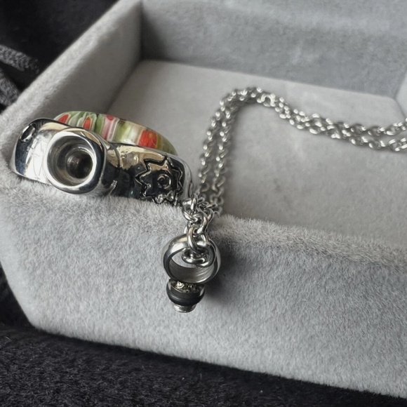 Urn Heart Necklace - Murano Style - for Cremation Ashes - Picture 3 of 6